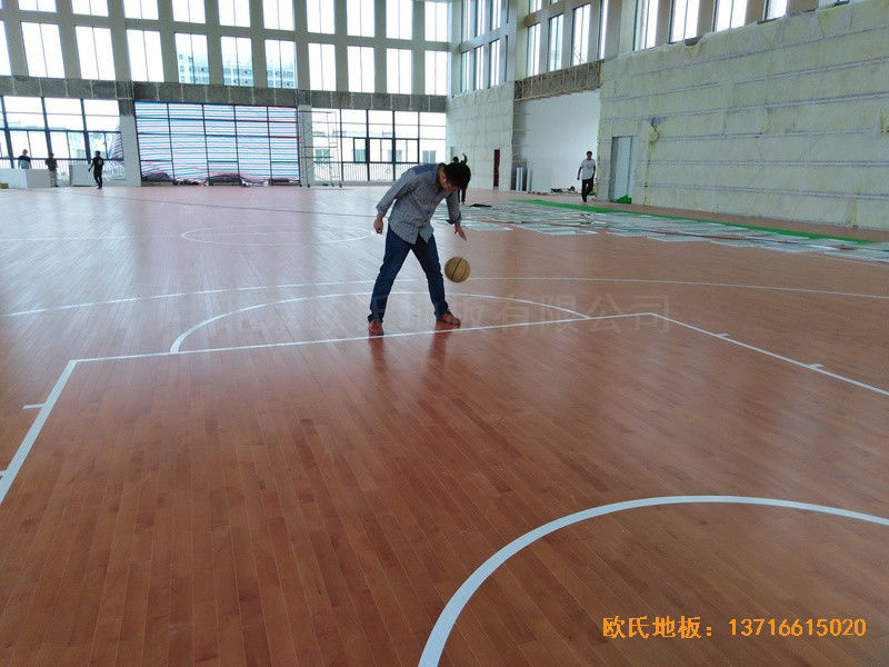 鹽城濱海永寧實驗小學(xué)籃球館運動地板施工案例5