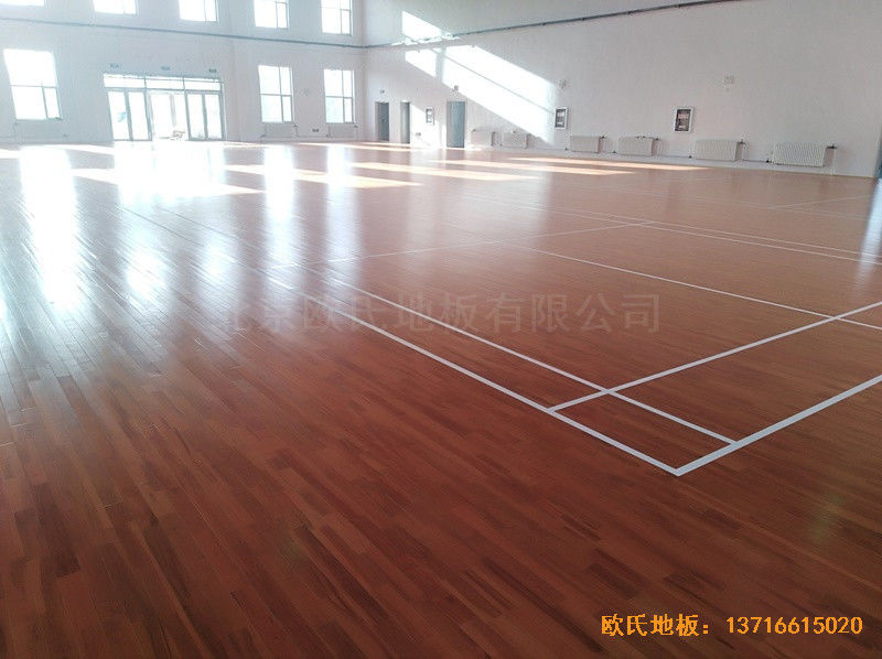 內蒙左旗吉蘭泰鎮(zhèn)五中運動館運動地板鋪設案例1